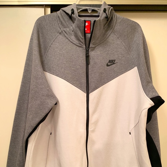 NIKE Sportswear Tech Fleece Zip Hoodie Women's Sz:2X Gray/OffWhite 863125-093 - Picture 1 of 5